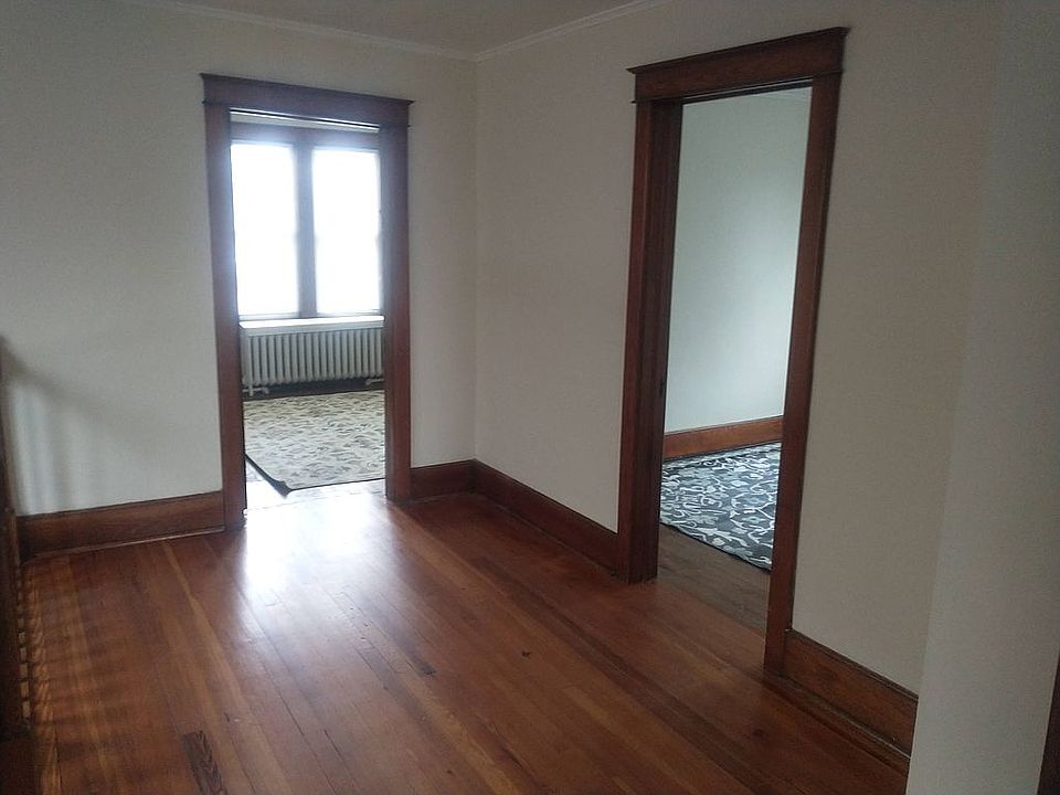 1st image of 60 Albert St
