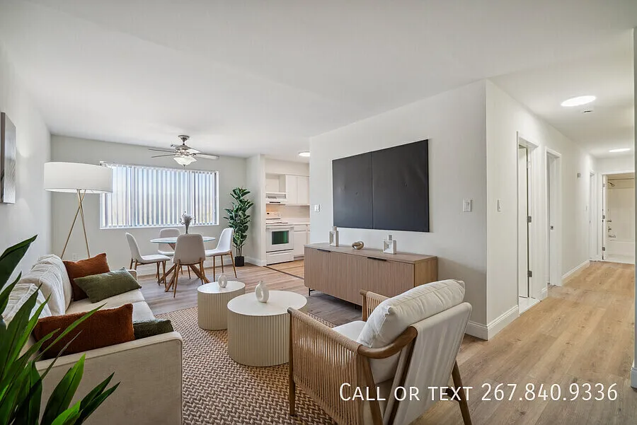 500 College Park Dr — Photo 2