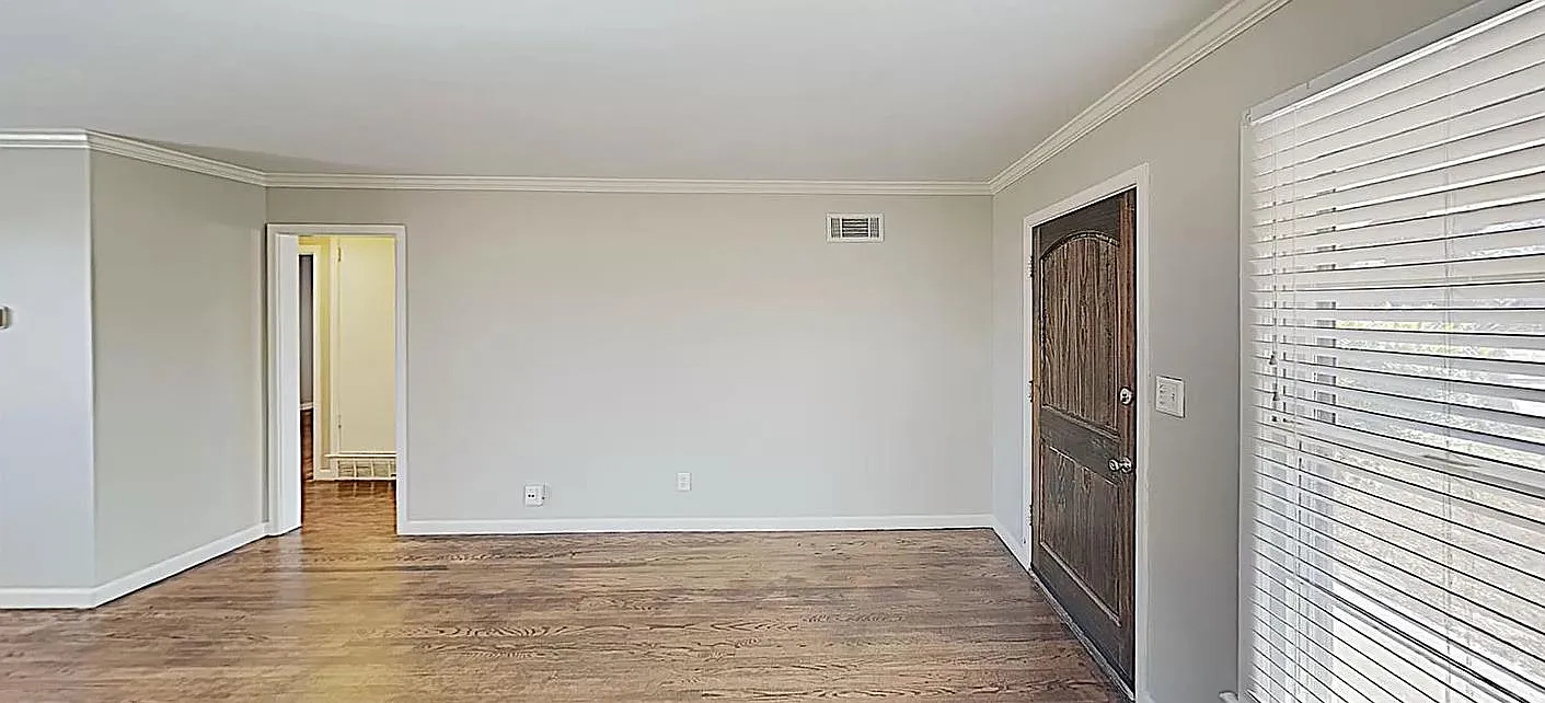 3 bed, 1075 sqft, $1,375 — Photo 2