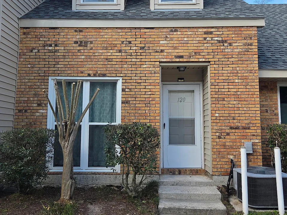 120 Napoleon Ave