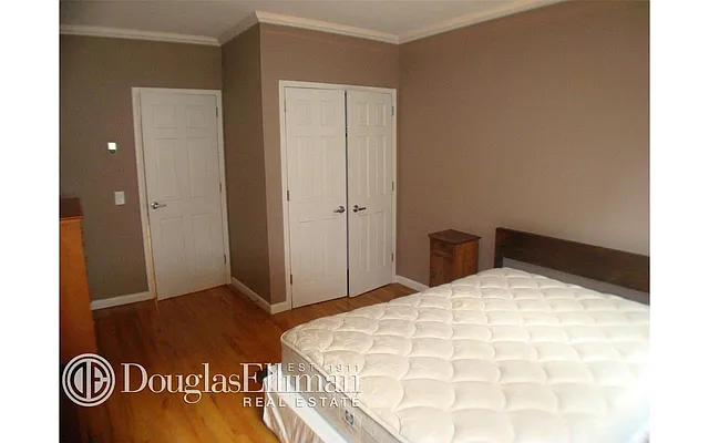 Rented by Douglas Elliman | media 15