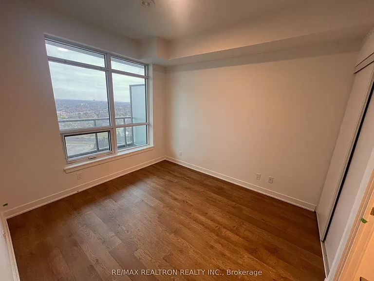 30 Upper Mall Way #2108 — Photo 16