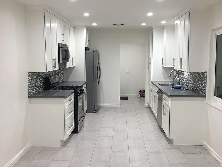 2323 Scott Rd — Photo 5