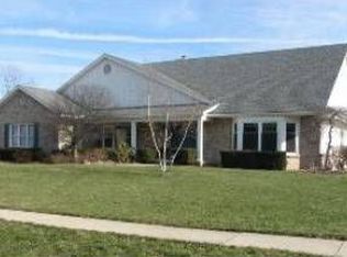 1551 Woodstream Rd, Perrysburg, OH 43551