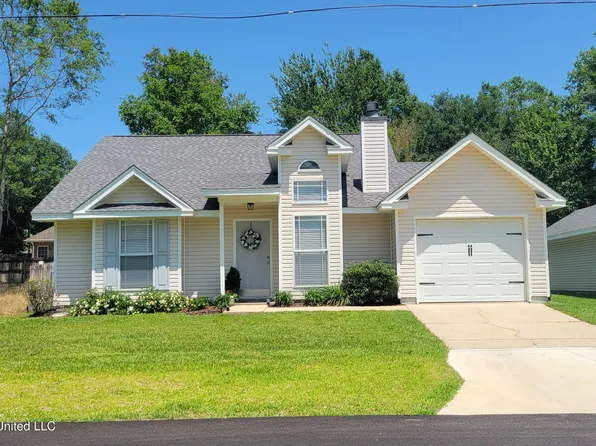 8422 Kaleki Way, Diamondhead, MS 39525