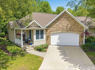 16273 Riverdale Ct, Spring Lake, MI 49456