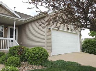 14 Edvardinsh Way, Bloomington, IL 61701