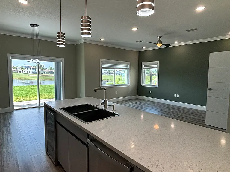 2049 Greenbriar Ter #2049 — Photo 7
