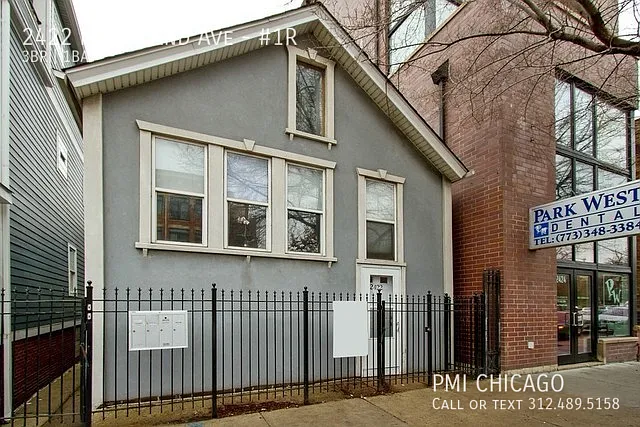 2422 N Ashland Ave #1R — Photo 5