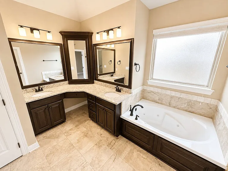 922 Antler Dr — Photo 6