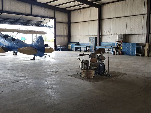 4th image of 500 Aviator Dr #500