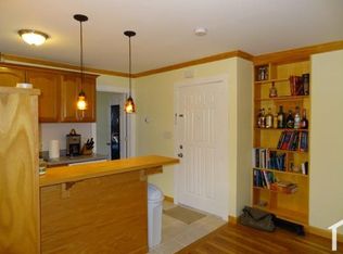 25 Andrew St #1, Cambridge, MA 02139