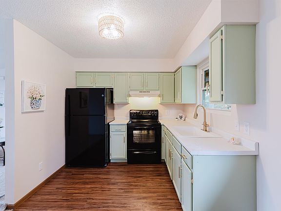 3rd image of 5743 E Grand Rd