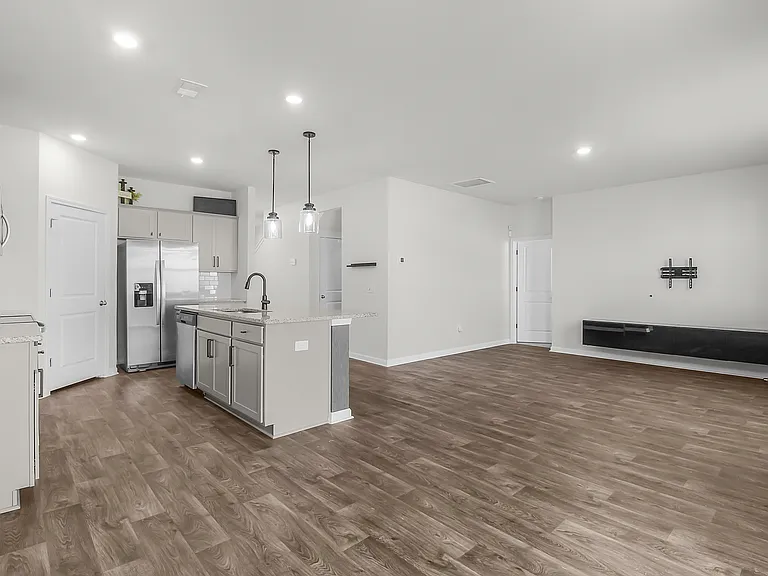 110 Cole St — Photo 19