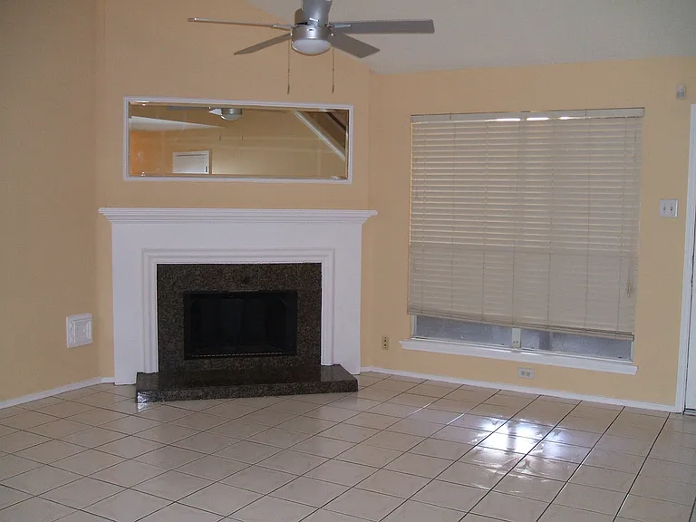 8978 Dawnridge Dr — Photo 3