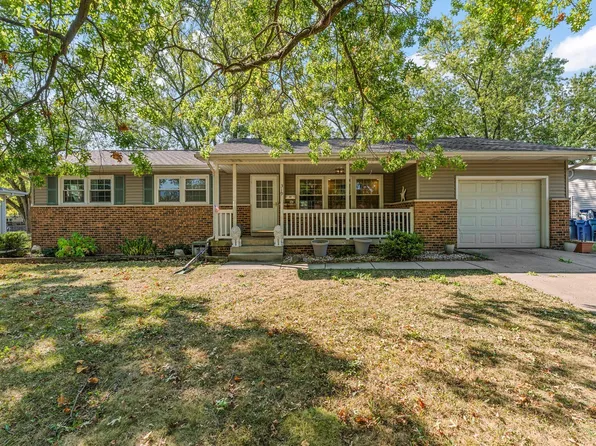 319 Michele Ave, Crown Point, IN 46307