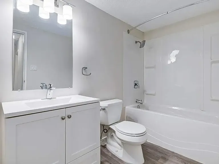 1020 Matheson Dr — Photo 13
