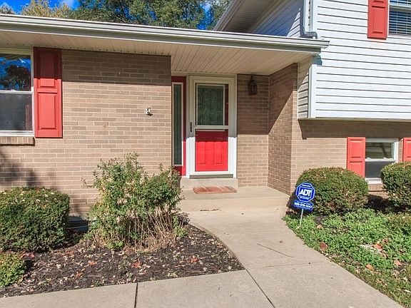 3rd image of 2780 Edwin Dr