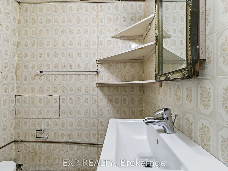 20 Colborne St S #1 — Photo 20