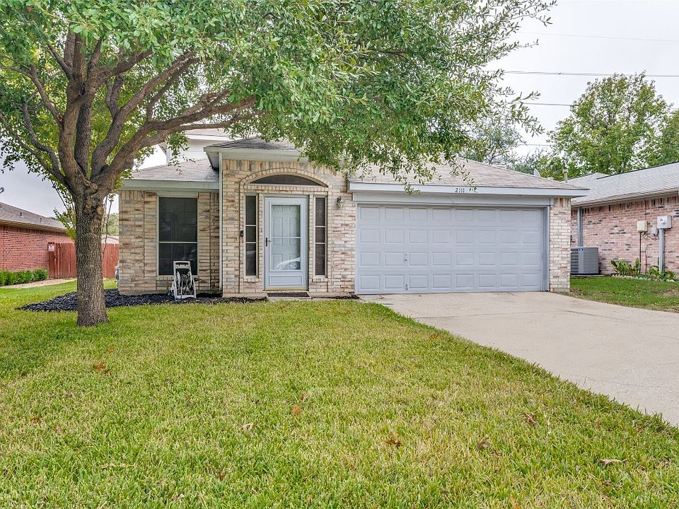 1st image of 2111 Camelot Dr