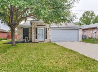 2111 Camelot Dr, Lewisville, TX 75067