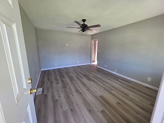 2nd image of 274 Victory Dr