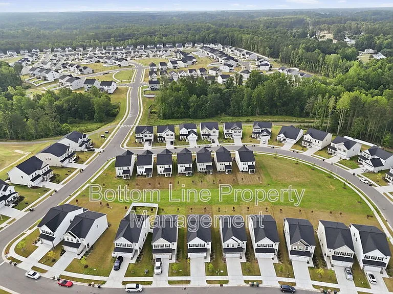 2029 Titanium Rock Rd — Photo 21