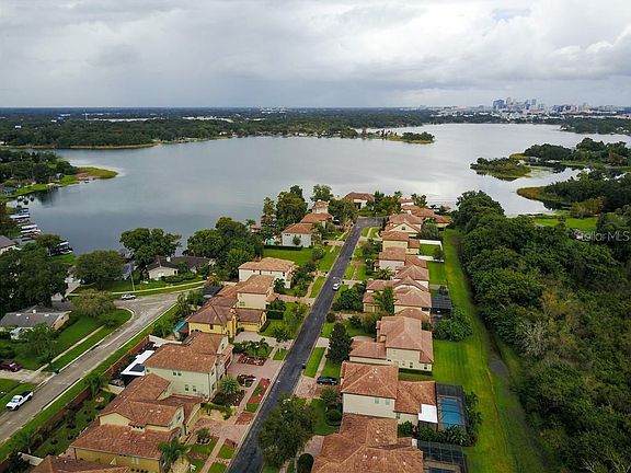 3rd image of 4628 Patricia Ann Ct