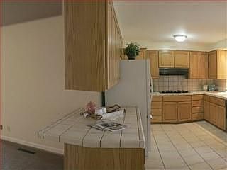 5th image of 1555 Larkspur Dr