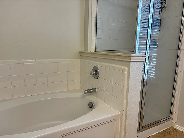 1657 Knight Trl — Photo 10