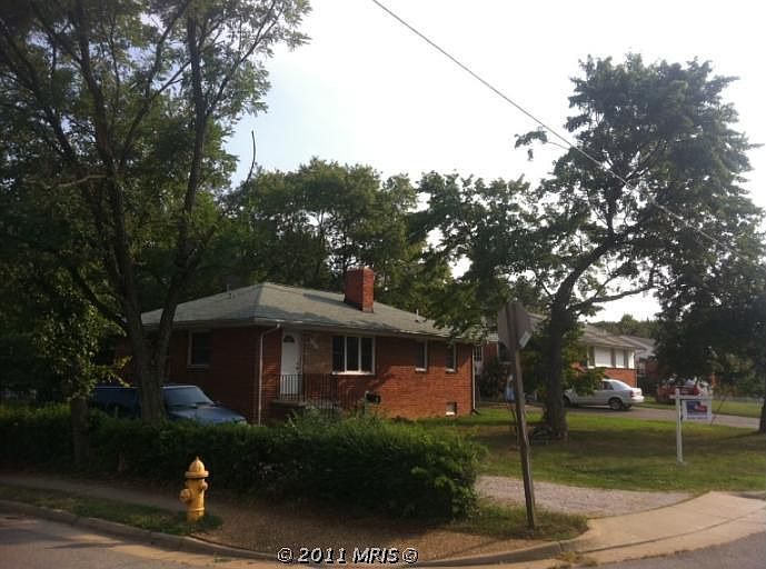 2nd image of 1401 East St