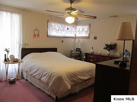 5th image of 601 East St