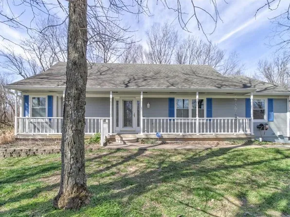 24520 Shadow Ct, Peculiar, MO 64078