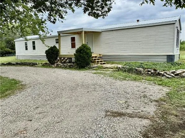 549 180th St, Fort Scott, KS 66701