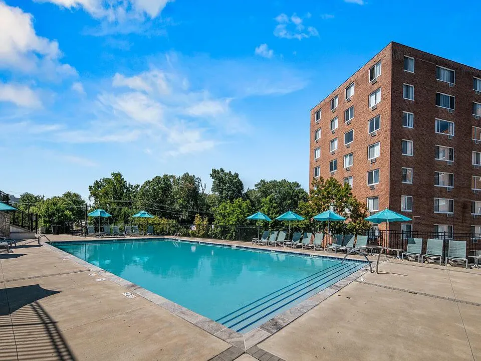 100 York Apartments