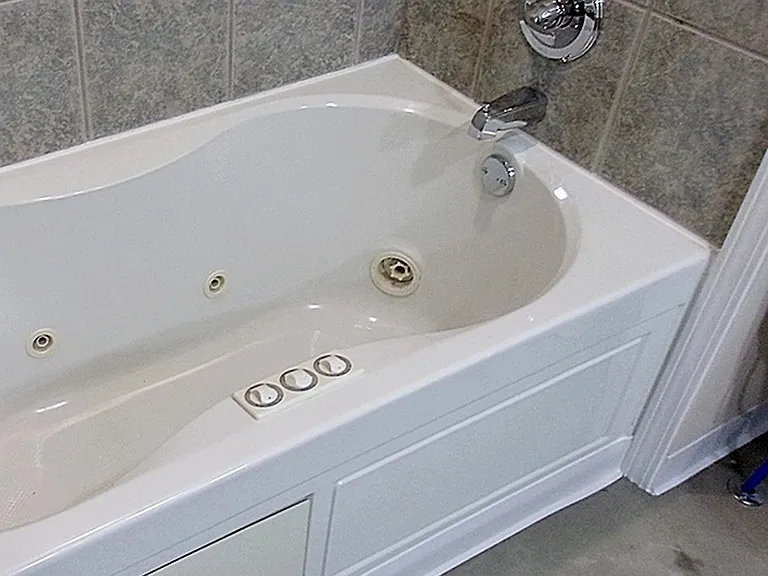 jetted tub