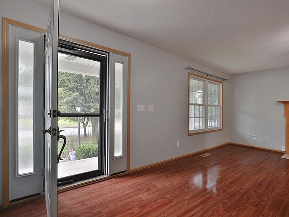 4th image of 346 Flat River St