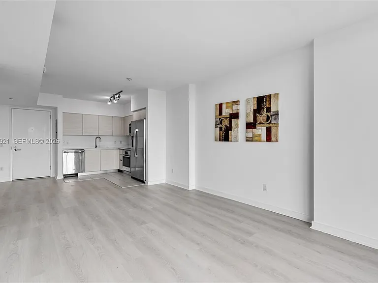 4250 Biscayne Blvd #914 — Photo 4