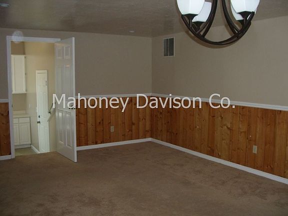 4th image of 816 Ely South Blvd