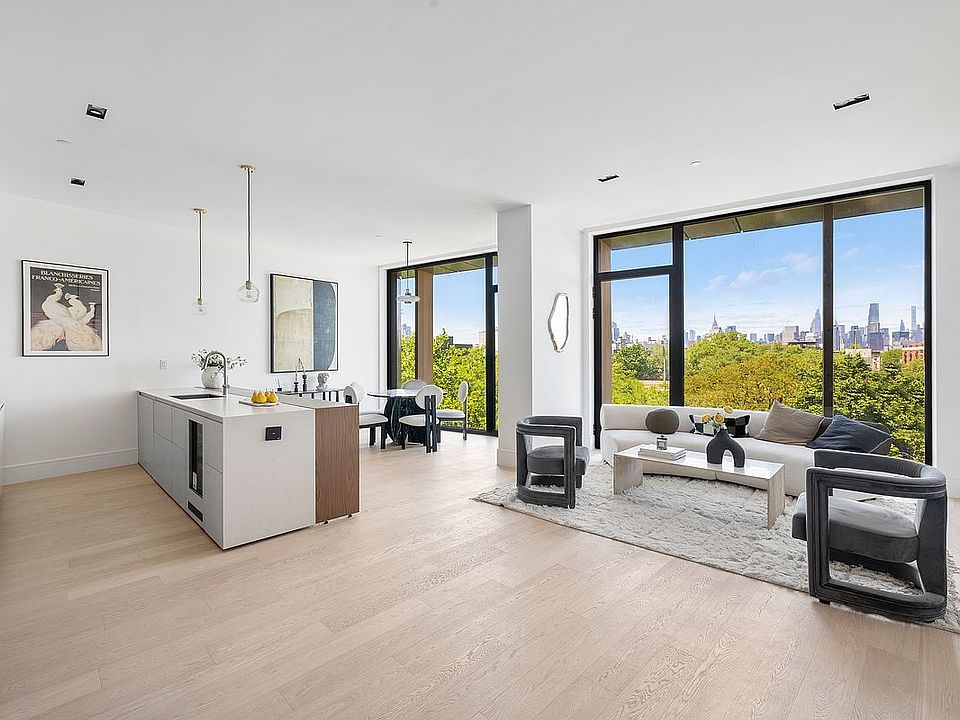 1st image of 28 Herbert St #4A