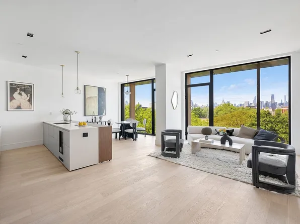 28 Herbert St #4A, Brooklyn, NY 11222