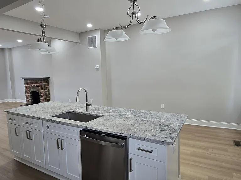 2513 Reisterstown Rd — Photo 12