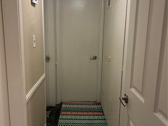 3rd image of 1928 Sweeney Ave