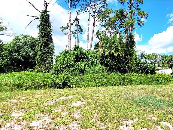 2nd image of 106 Rhapsody Ct