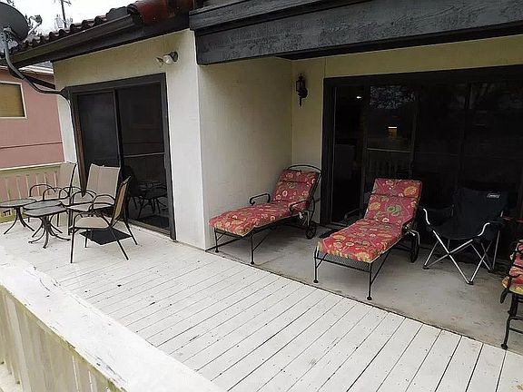 3rd image of 113 Watts Ln Unit 12