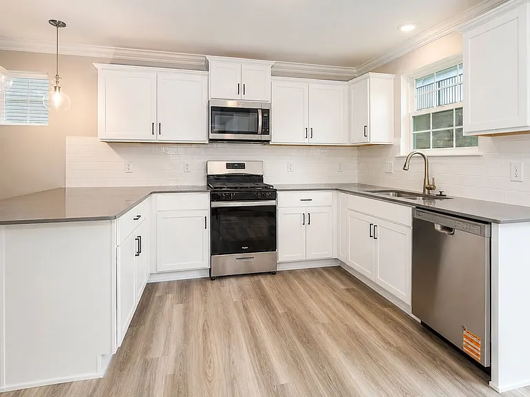 4020 Winding Vine Ln — Photo 5