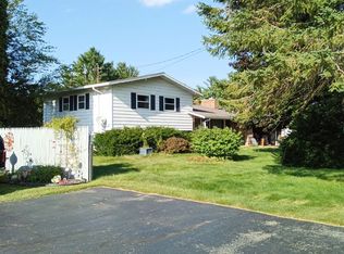 4546 E Berry Rd, Pleasant Lake, MI 49272