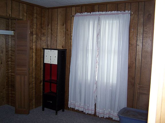 4th image of 2315 Royal Oak Ln