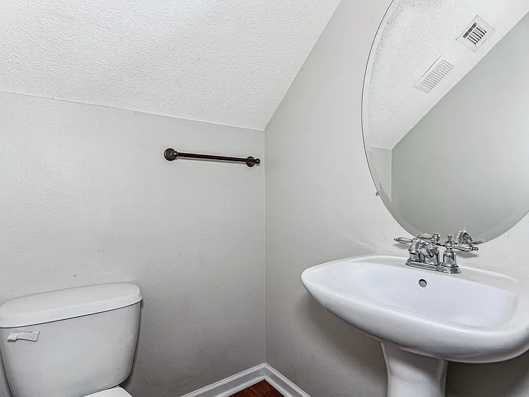 156 Swaying Pine Ct — Photo 8