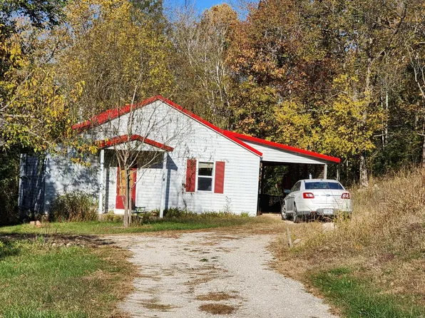 701 Hillside Rd, Waynesville, MO 65583